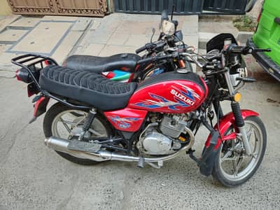 Suzuki Gs 150 red