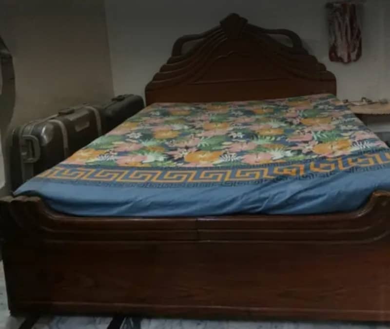Double bed 0