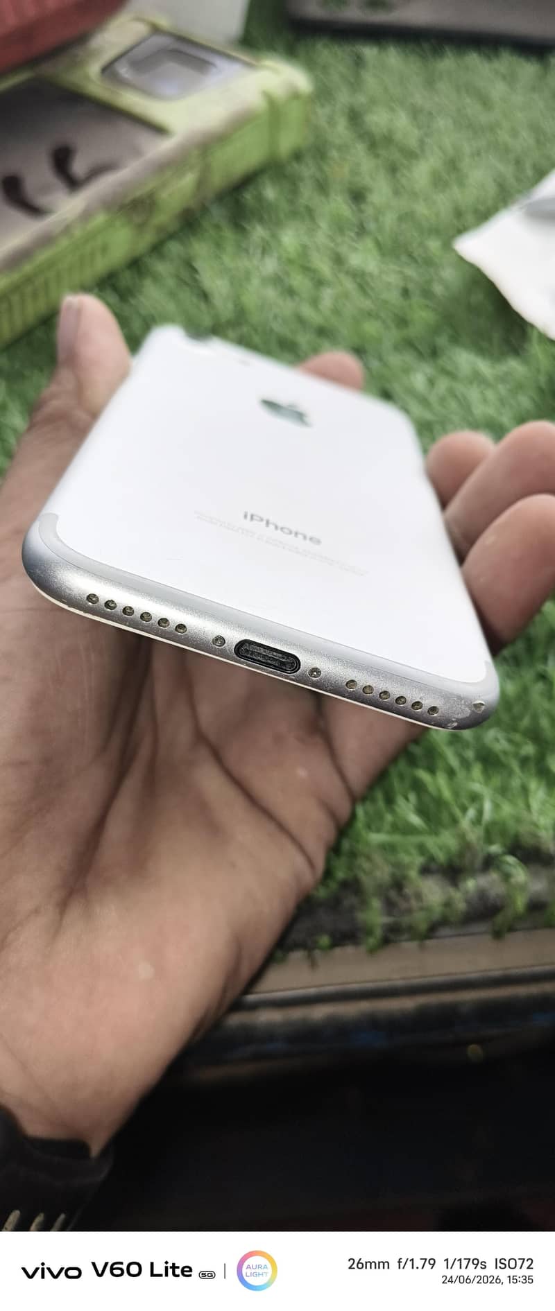 Apple iPhone 7 1