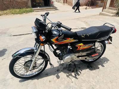 Honda CG 125 2021 | Total Genuine | 12,000 km | Urgent Sale
