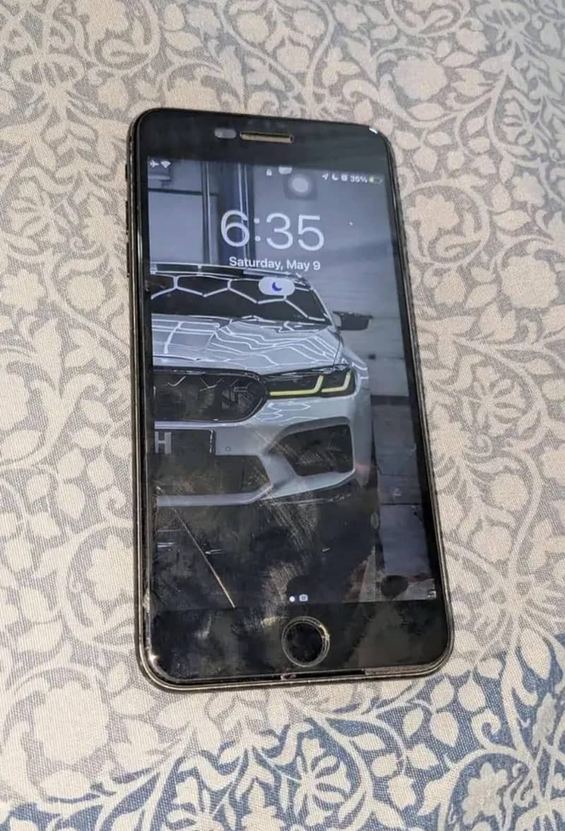 Apple iPhone 7 Plus 0