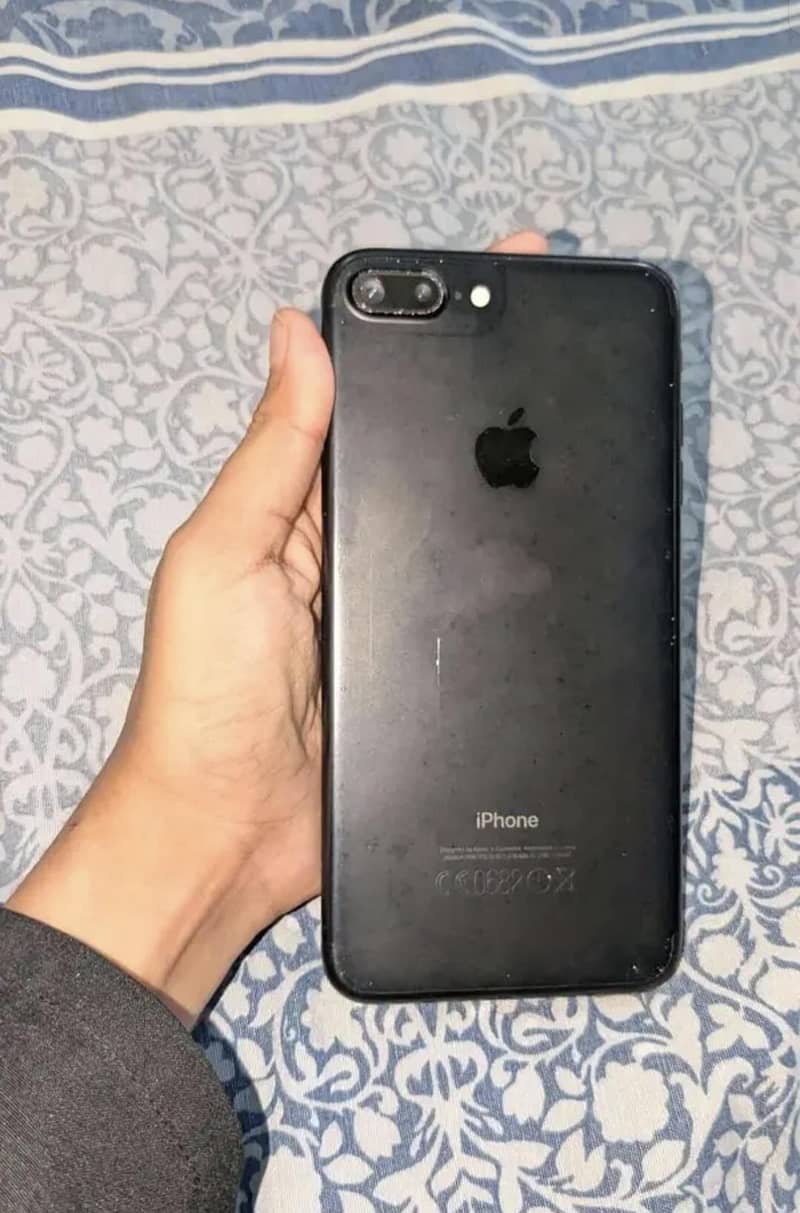 Apple iPhone 7 Plus 1