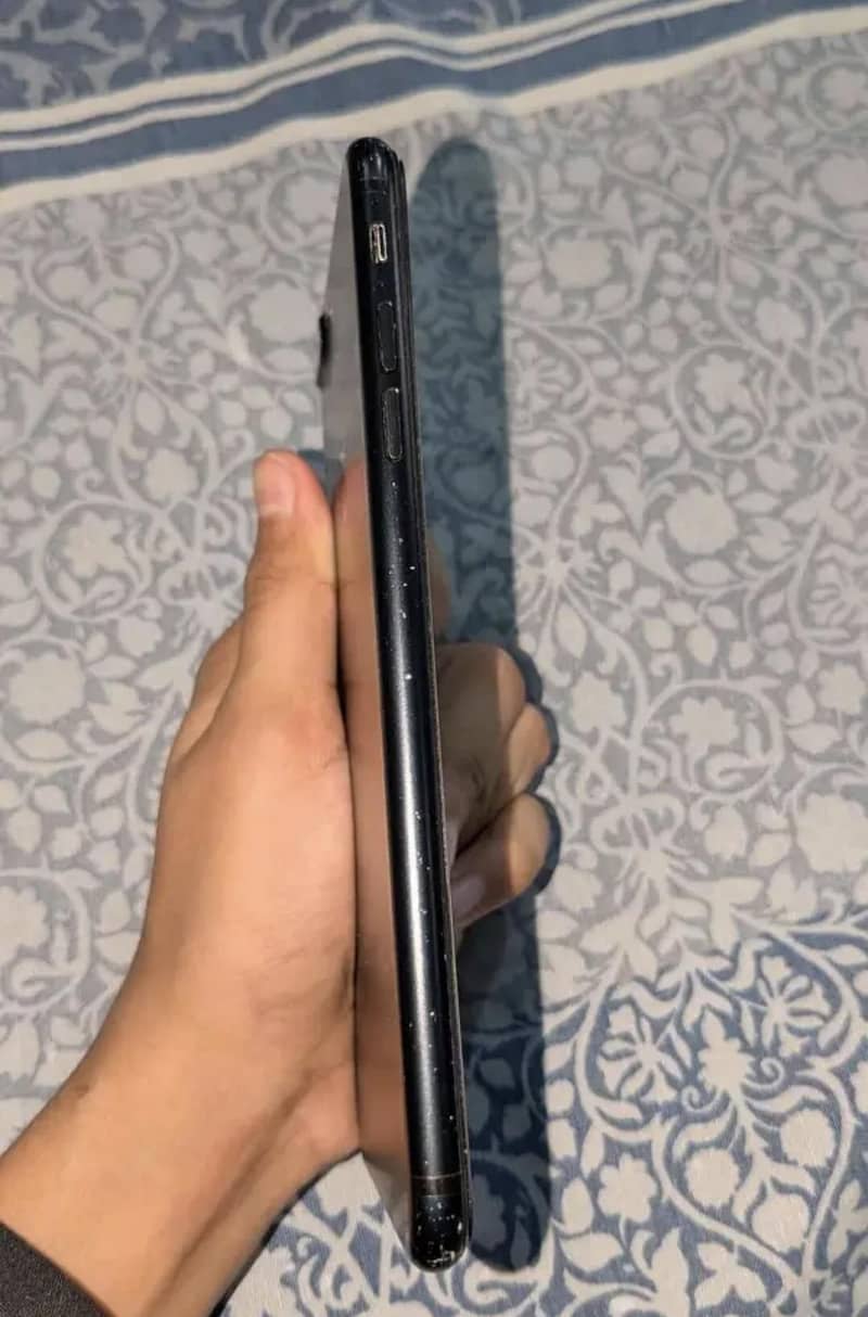Apple iPhone 7 Plus 2