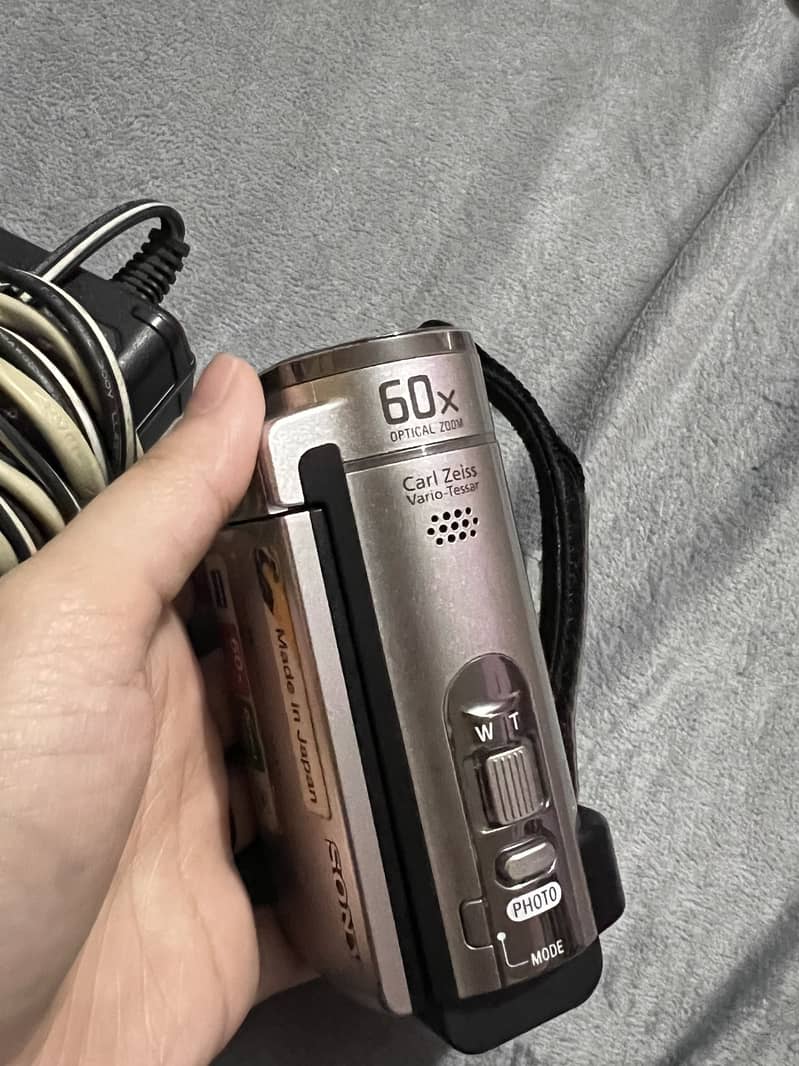 Video camera 5