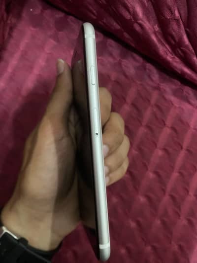 Apple iPhone SE
