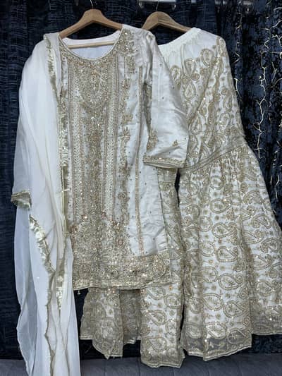 White gharrara  3 pc