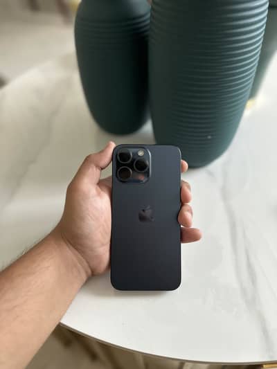 iPhone 15 Pro Max 100 health