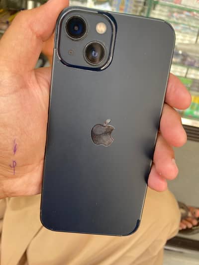 Apple iPhone 13