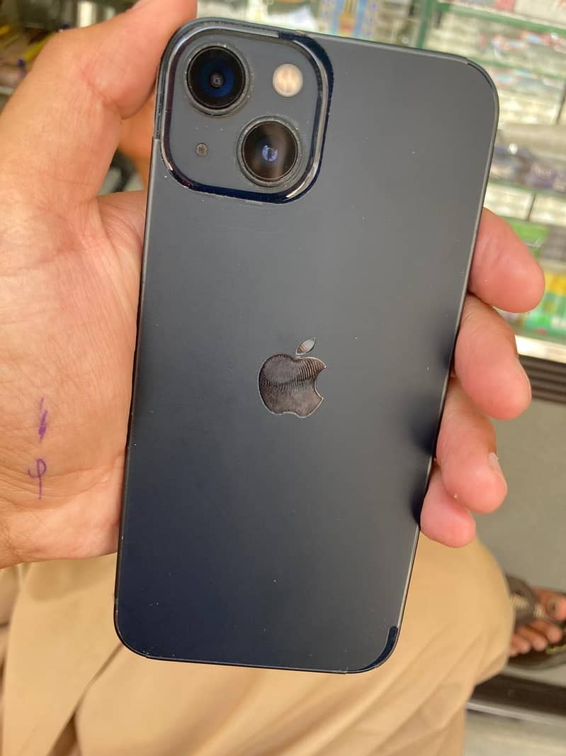 Apple iPhone 13 0