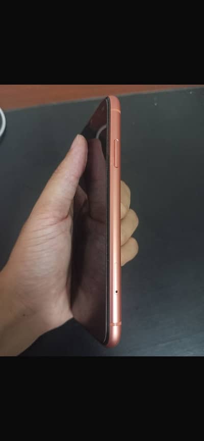 Apple iPhone XR 64 factory unlock (9/10)