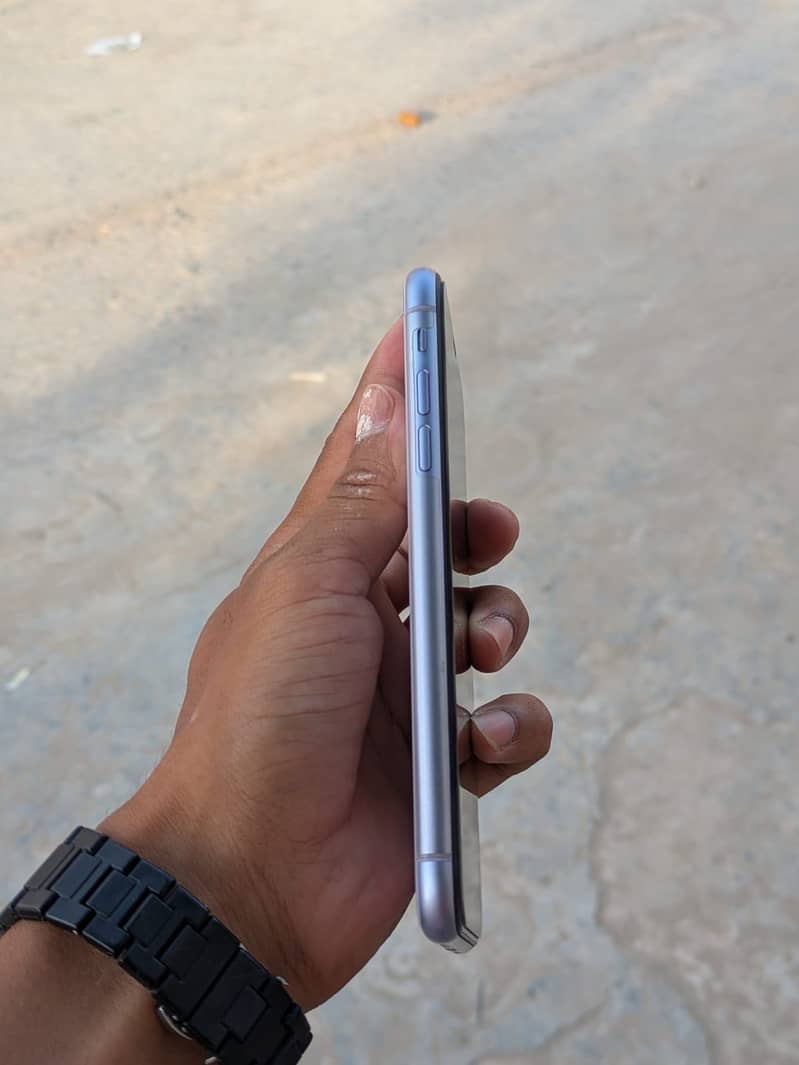 Apple iPhone 11 2