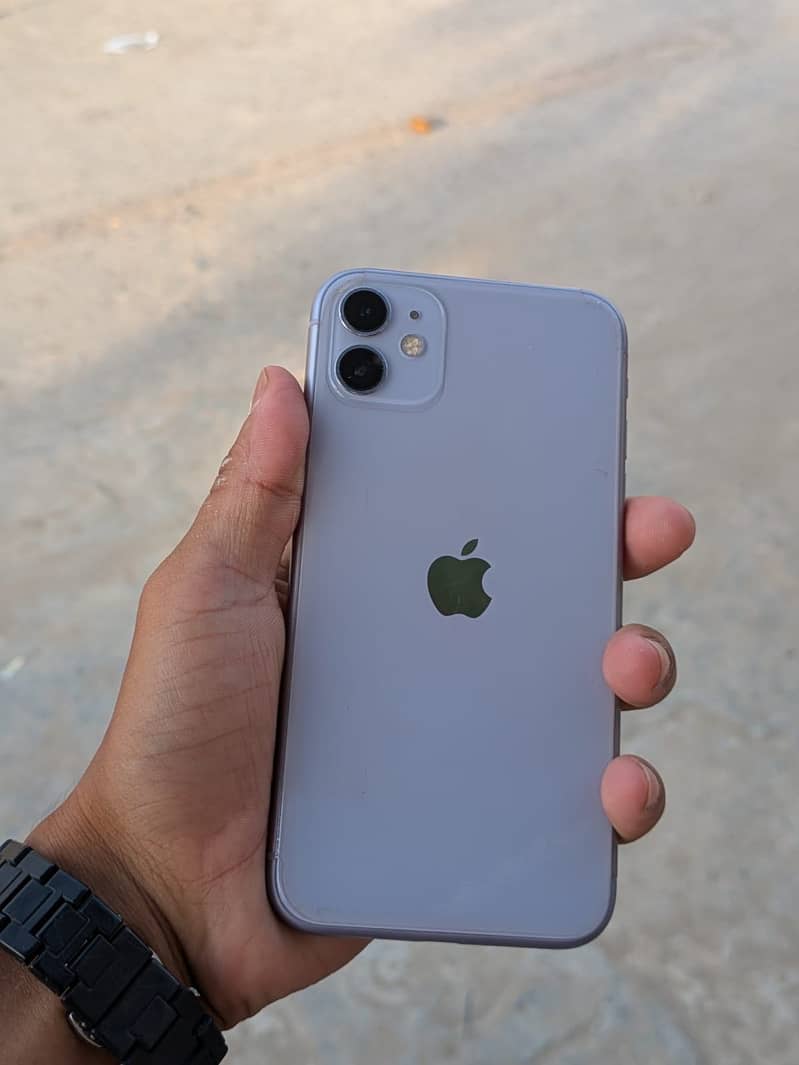 Apple iPhone 11 3