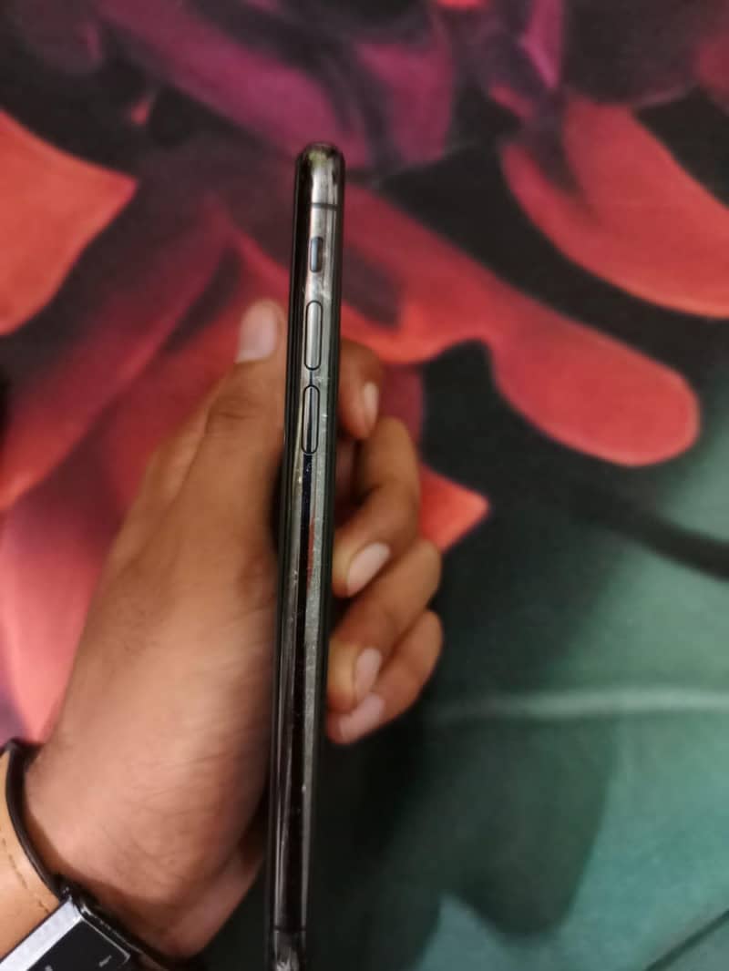 Apple iPhone X 6