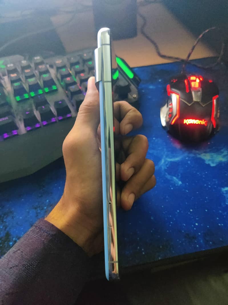 Google Pixel 8 Pro 4