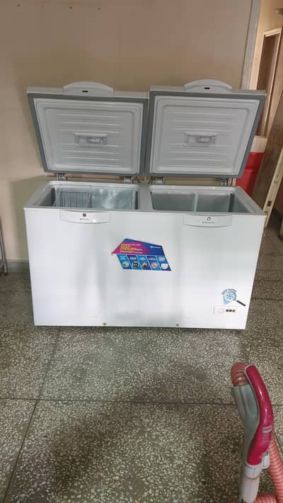 Dawlance Large Chest fridge/freezer