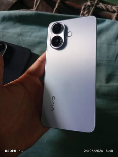Vivo V60 light  12rim 256 8month warranty