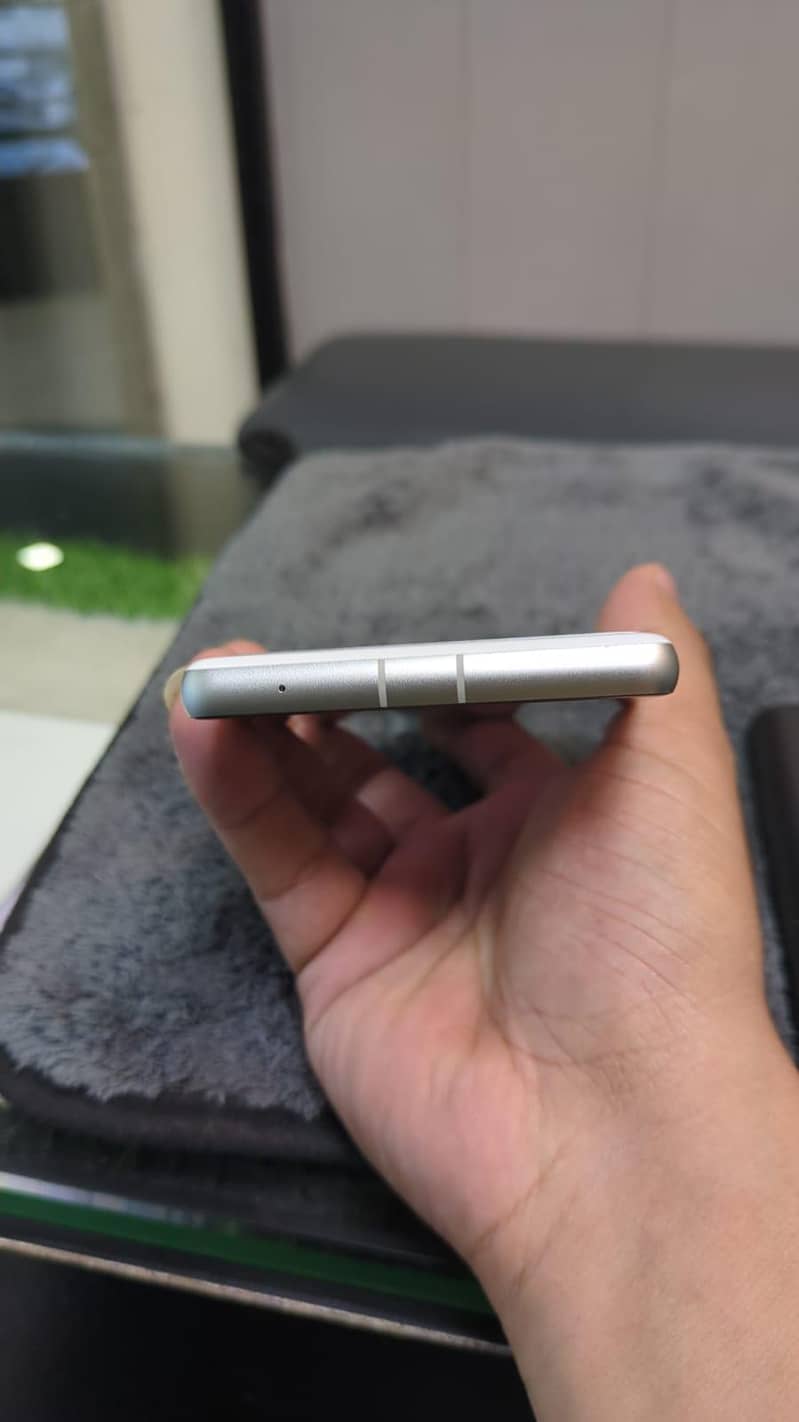 Google Pixel 7a 1