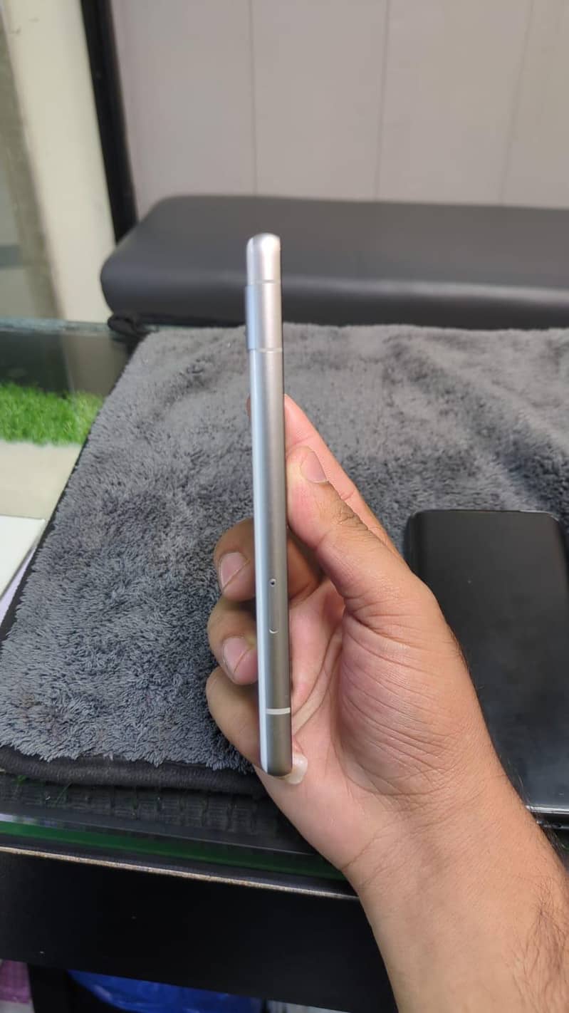 Google Pixel 7a 3