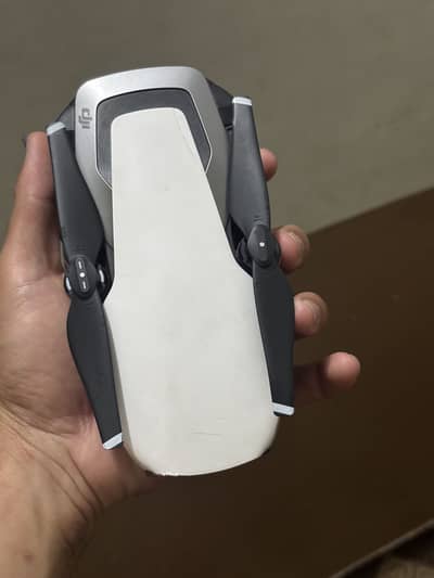 DJI MAVIC AIR drone