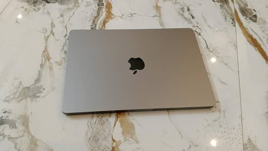 MacBook Air M2_2022_13.6"inch | 16GB | 256GB SSD | Excellent condition