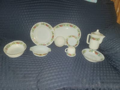 pyrex dinner set