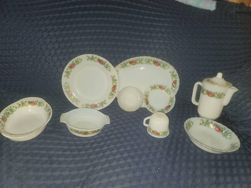 pyrex dinner set 1
