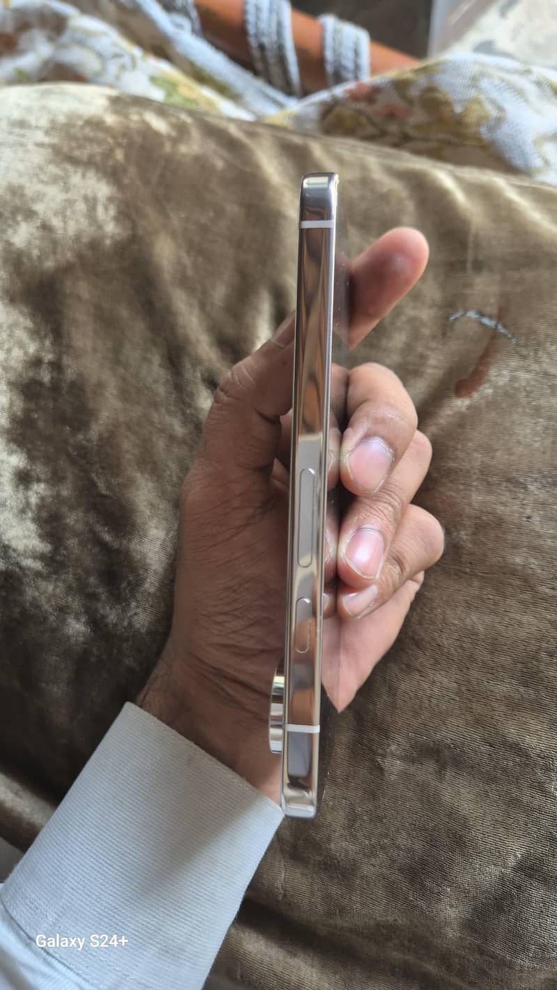 Google Pixel 9 Pro 4