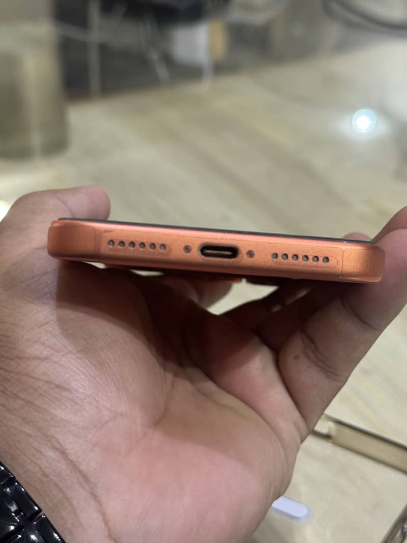 Apple iPhone 17 Pro Max 3