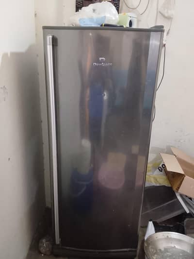 DAWLANCE FREEZER CHILLER BILKUL NEW CONDITION VIP COLLING