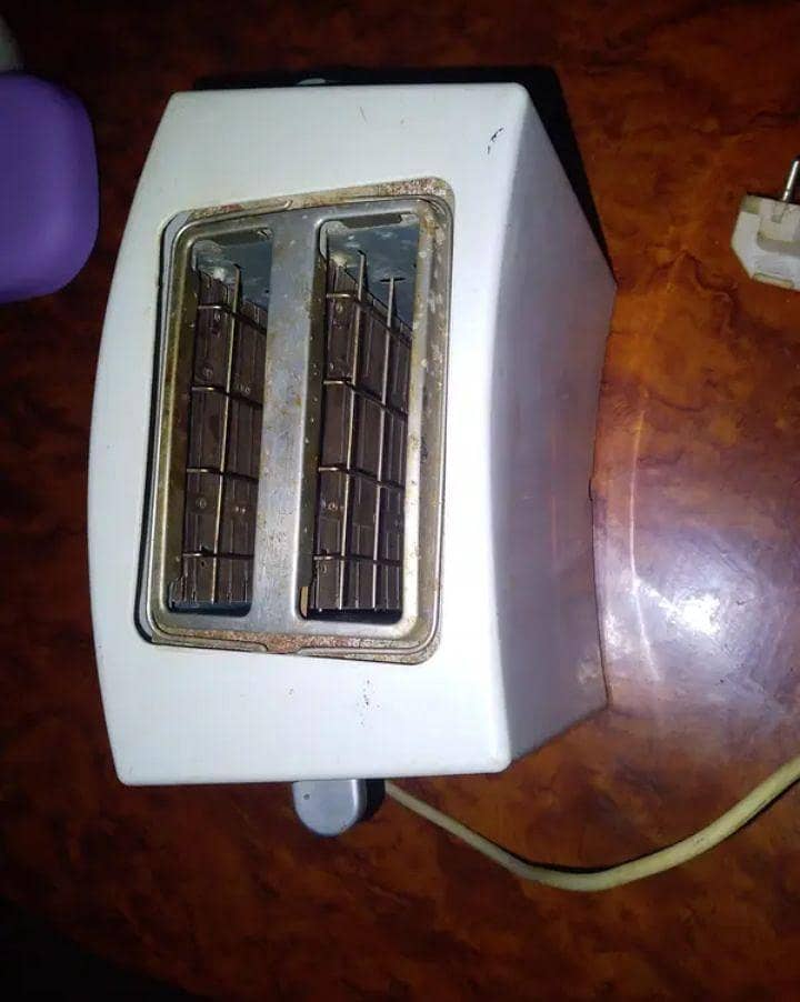 Bread Toaster 1