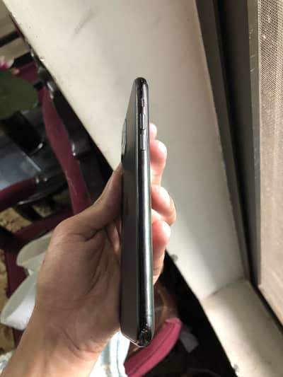 Apple iPhone 11 Pro Max 81 health 64(jv) urgent sell only back change