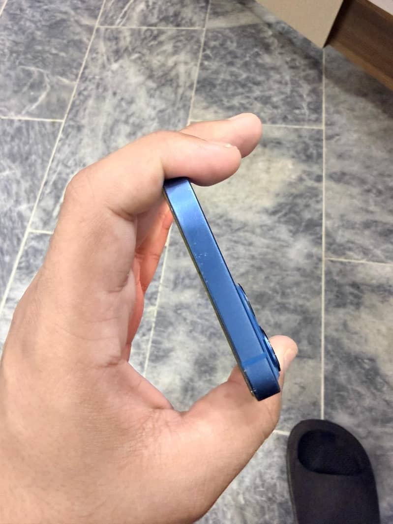 Apple iPhone 13 3