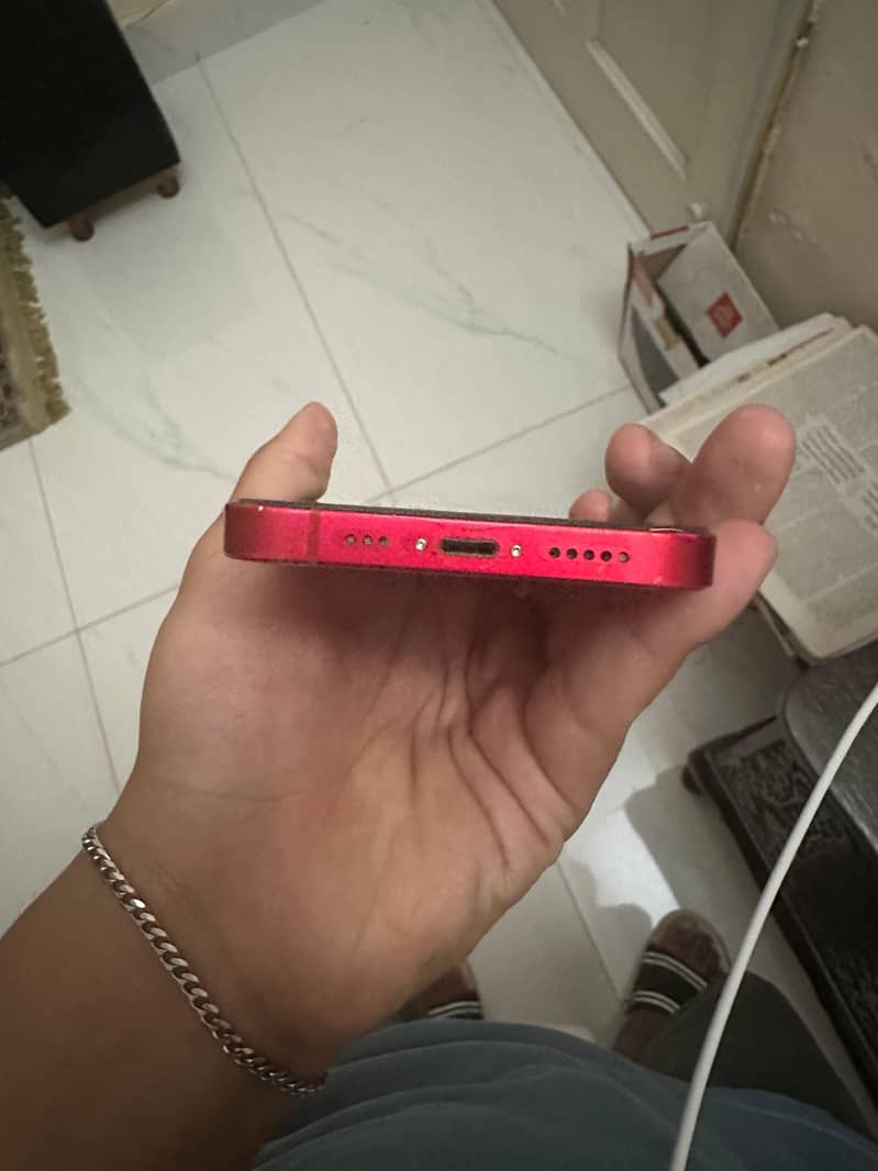 Apple iPhone 14 3