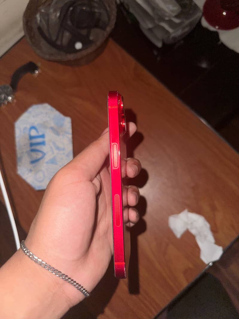 Apple iPhone 14 4
