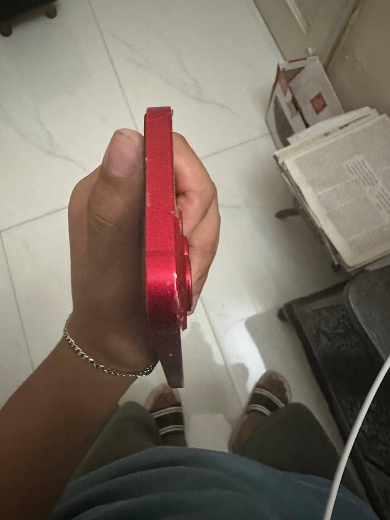 Apple iPhone 14 11