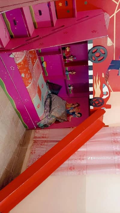 Triple kids bed with slide and stairs with divider