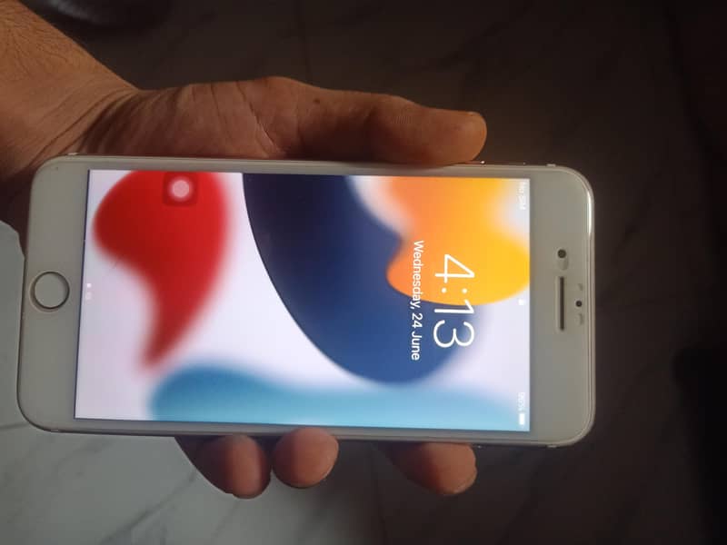 Apple iPhone 7 Plus 1