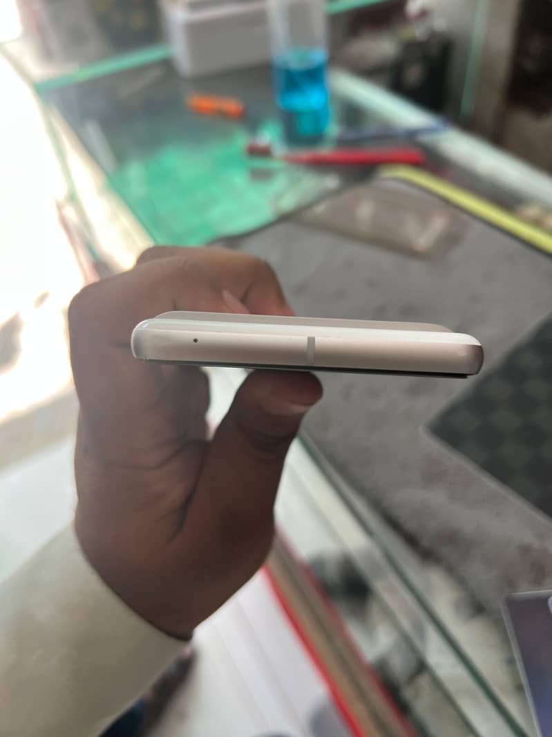Google Pixel 7 3