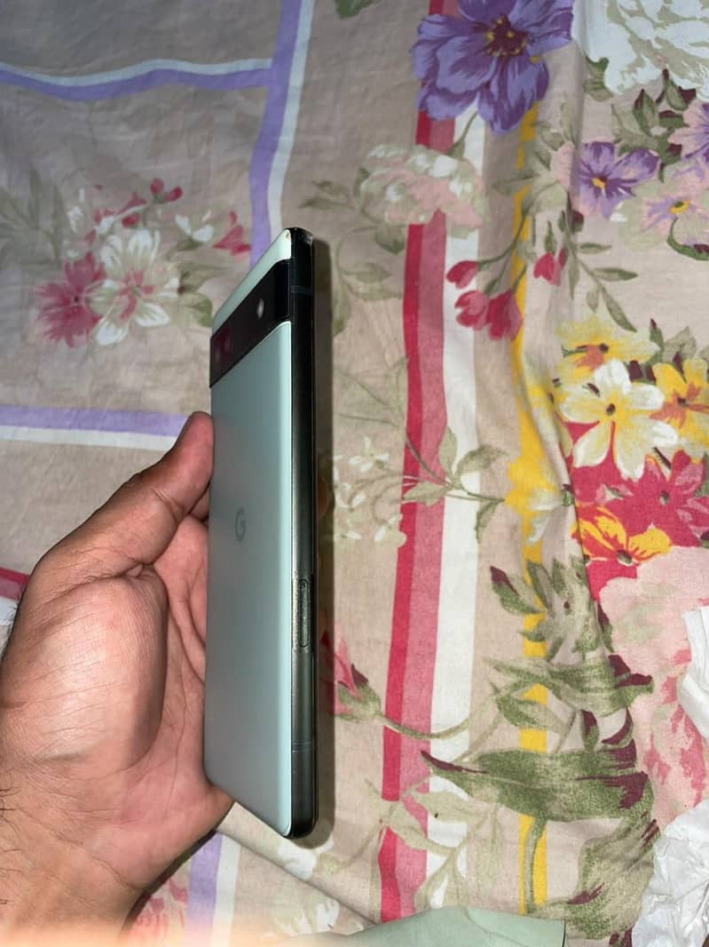 Google Pixel 6a 3