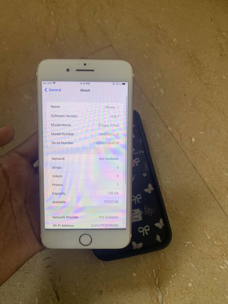 Apple iPhone 7 Plus 1