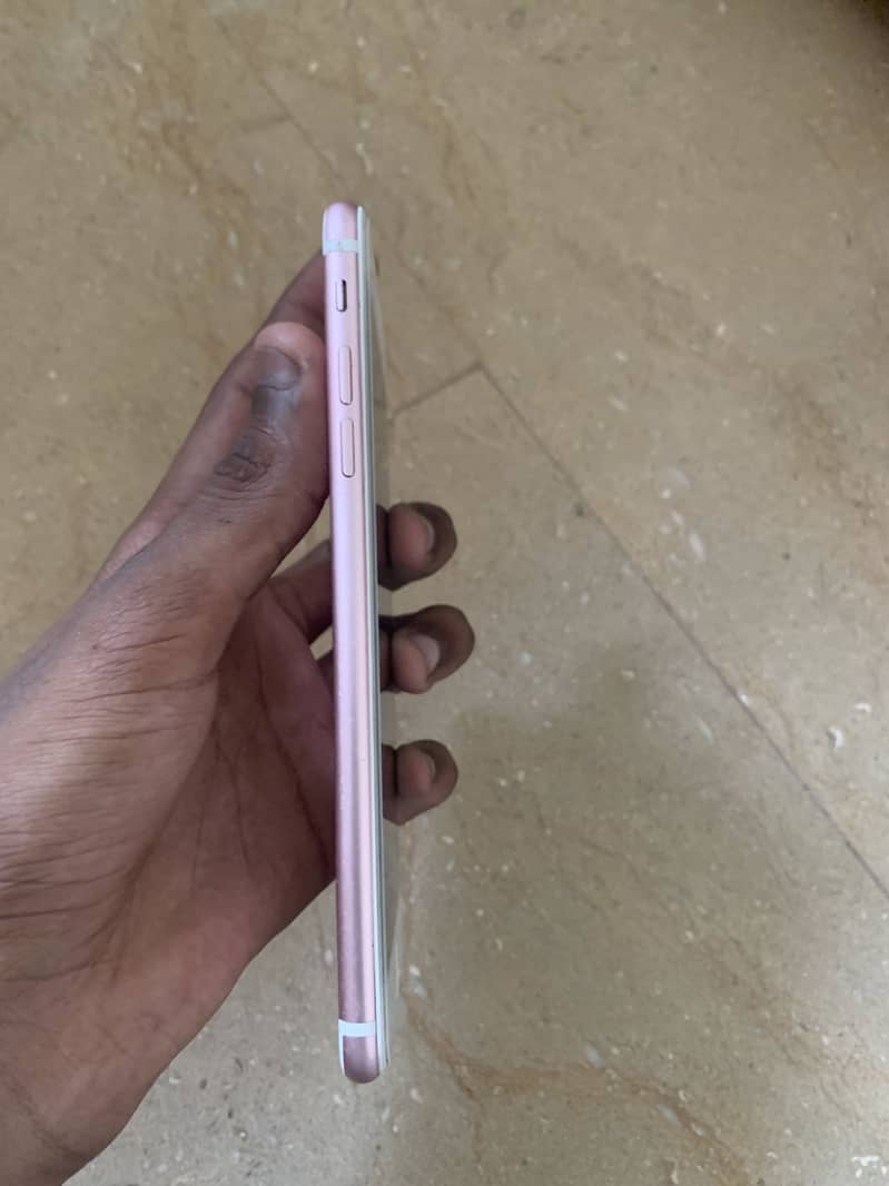 Apple iPhone 7 Plus 9