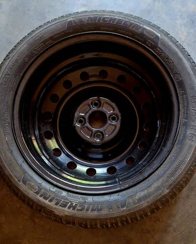 Suzuki swift 2023 model spare tyre