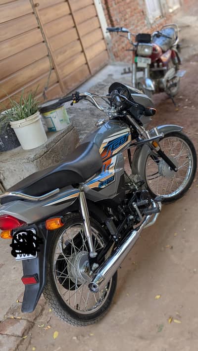 Honda CD 70 dream New Ha abi only 2900 Chali ha