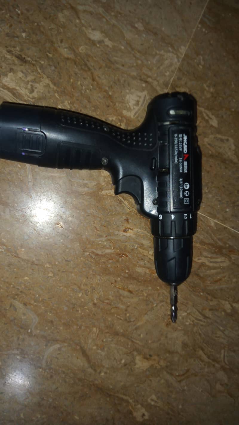 rechargeable drill machine 3