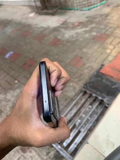 OPPO F21 Pro