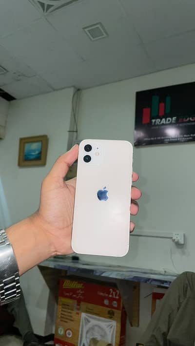 Apple iPhone 12