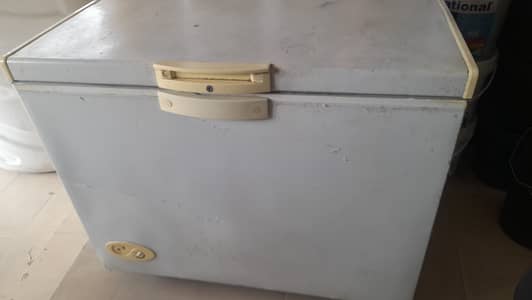 Waves deep freezer