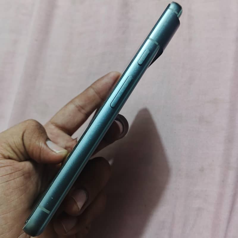 Google Pixel 8 5