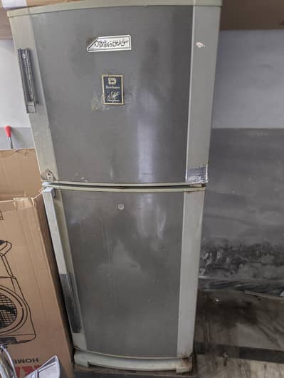 Dawlance Fridge medium size
