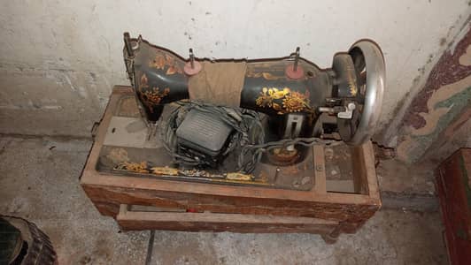 Sewing Machine not used for years but working